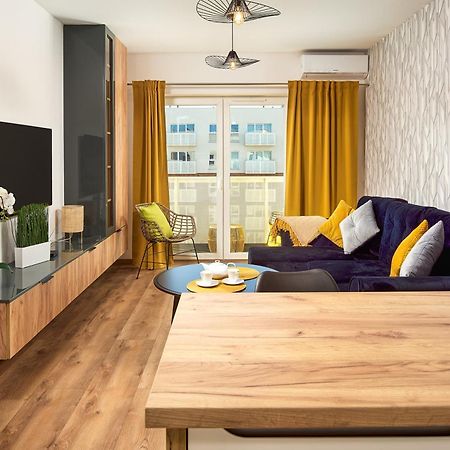 Lumina Luxury 3-Rooms Apartments With Parking Лодзь Экстерьер фото