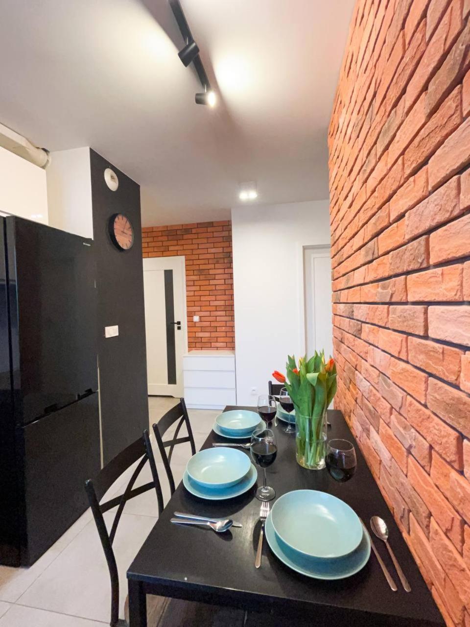 Lumina Luxury 3-Rooms Apartments With Parking Лодзь Экстерьер фото