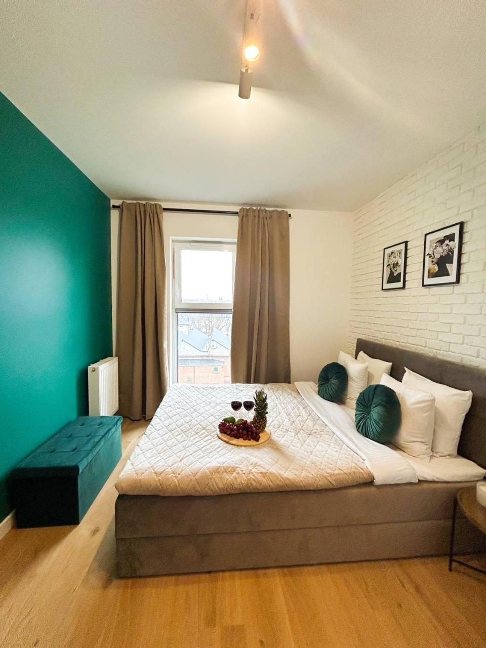 Lumina Luxury 3-Rooms Apartments With Parking Лодзь Экстерьер фото
