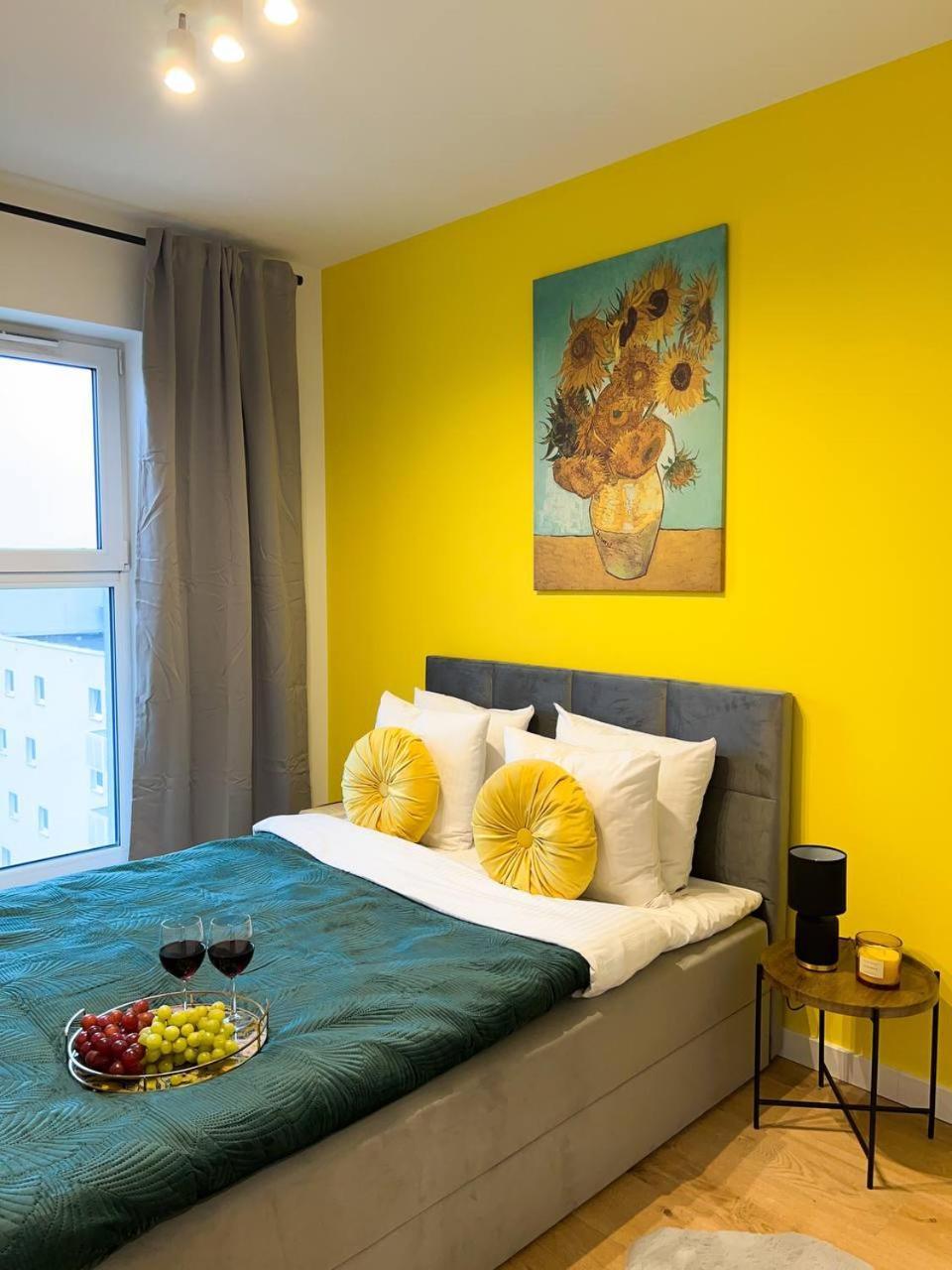 Lumina Luxury 3-Rooms Apartments With Parking Лодзь Экстерьер фото